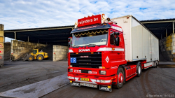 20251019-Tom-Holding-00620